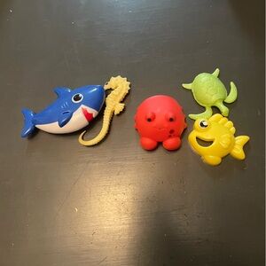 Colorful Bath Toy Set with Shark, Crab, Fish, and Turtle